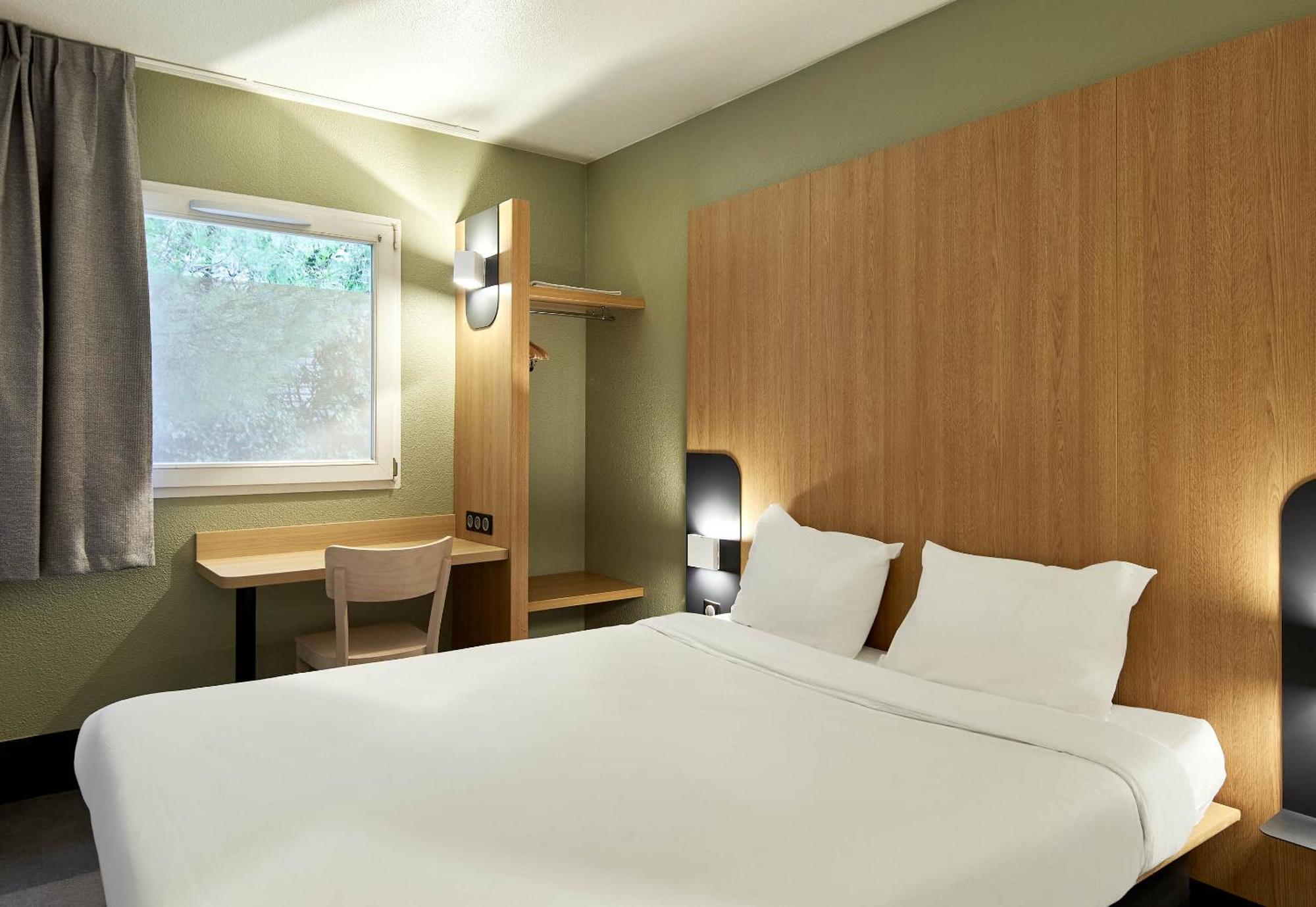 Hotel Evry-lisses 2*